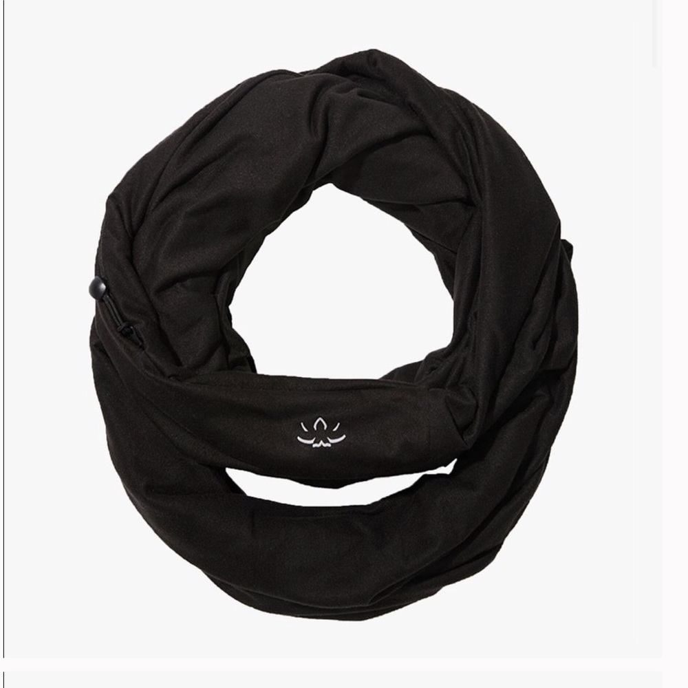 ⚡️FLASH SALE Beyond Yoga Infinity Scarf